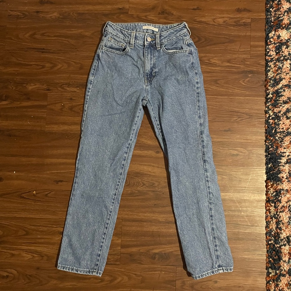 light wash mom jeans